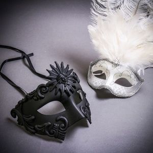 White Feather & Black Venetian Couple's Mask Halloween Party Eye Mask